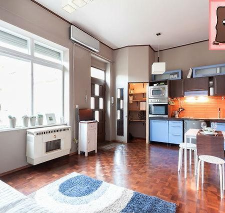 E47 Eotvos Apartment Budapest Eksteriør billede
